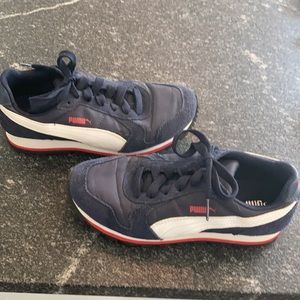 Boys puma shoes